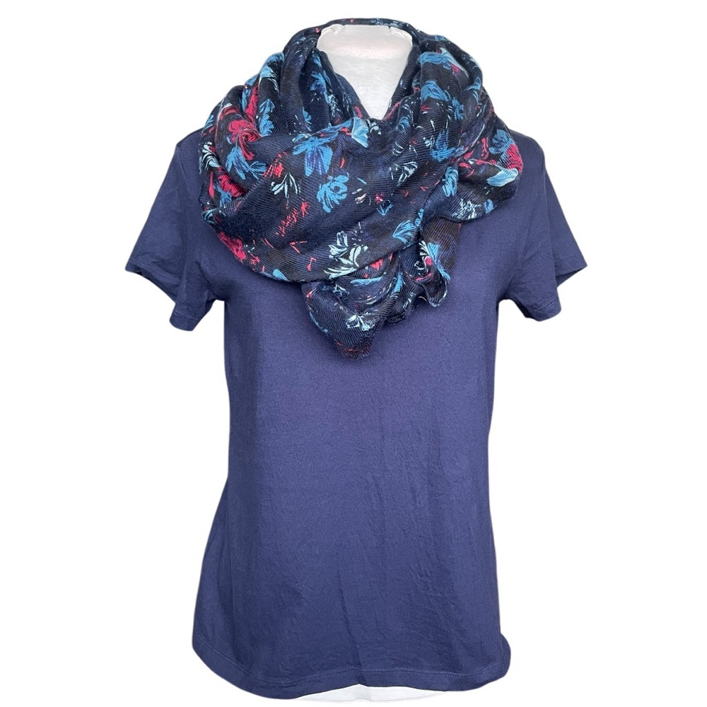 🌸2/$12🌸 Reitmans Floral Patterned infinity Scarf - Picture 2 of 9
